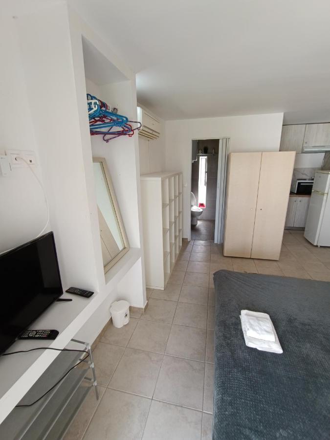 Azalea Garden Apartment With Mountain View Kremastí Dış mekan fotoğraf